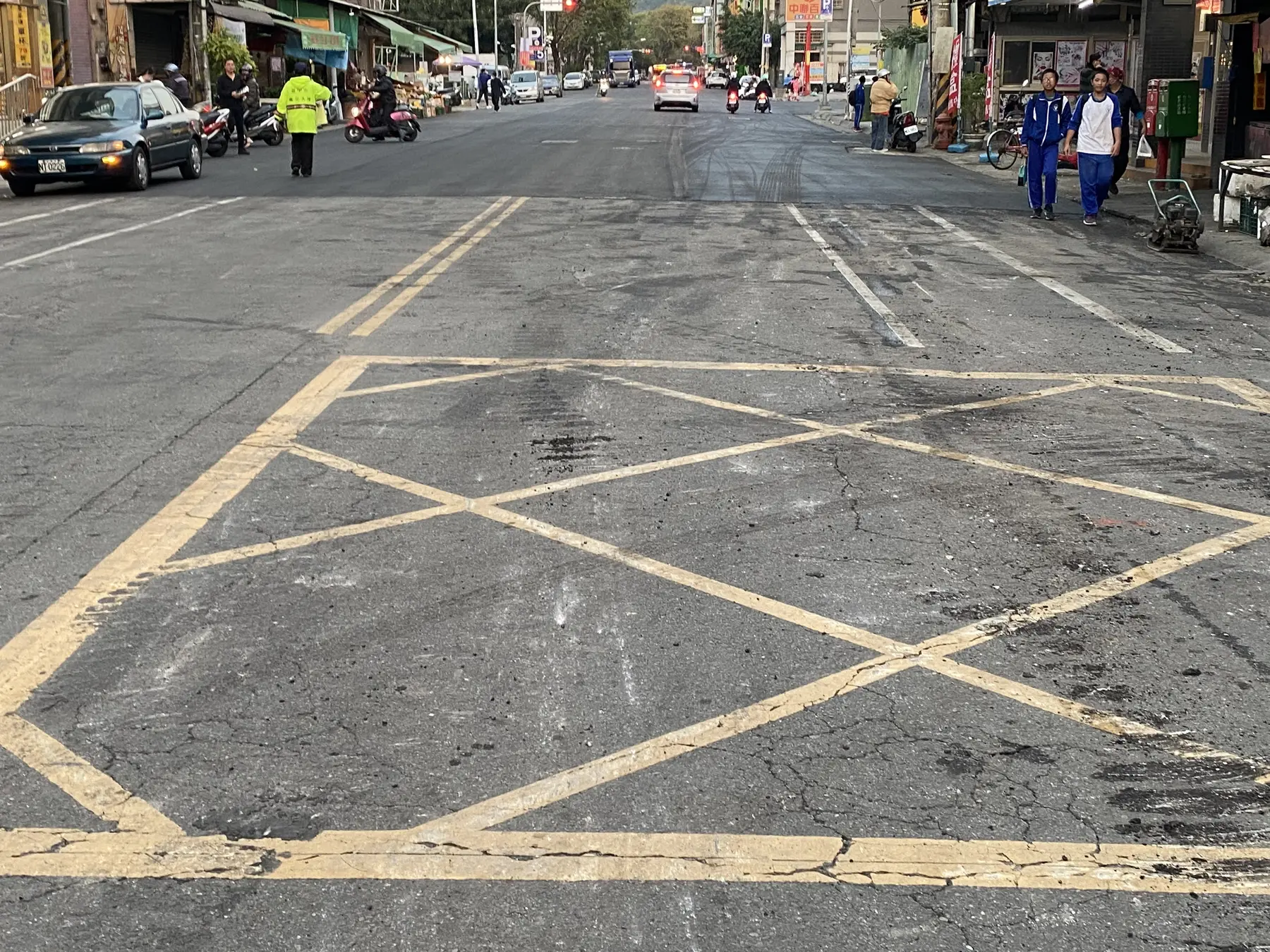 中山路二段道路改善前的原有路面